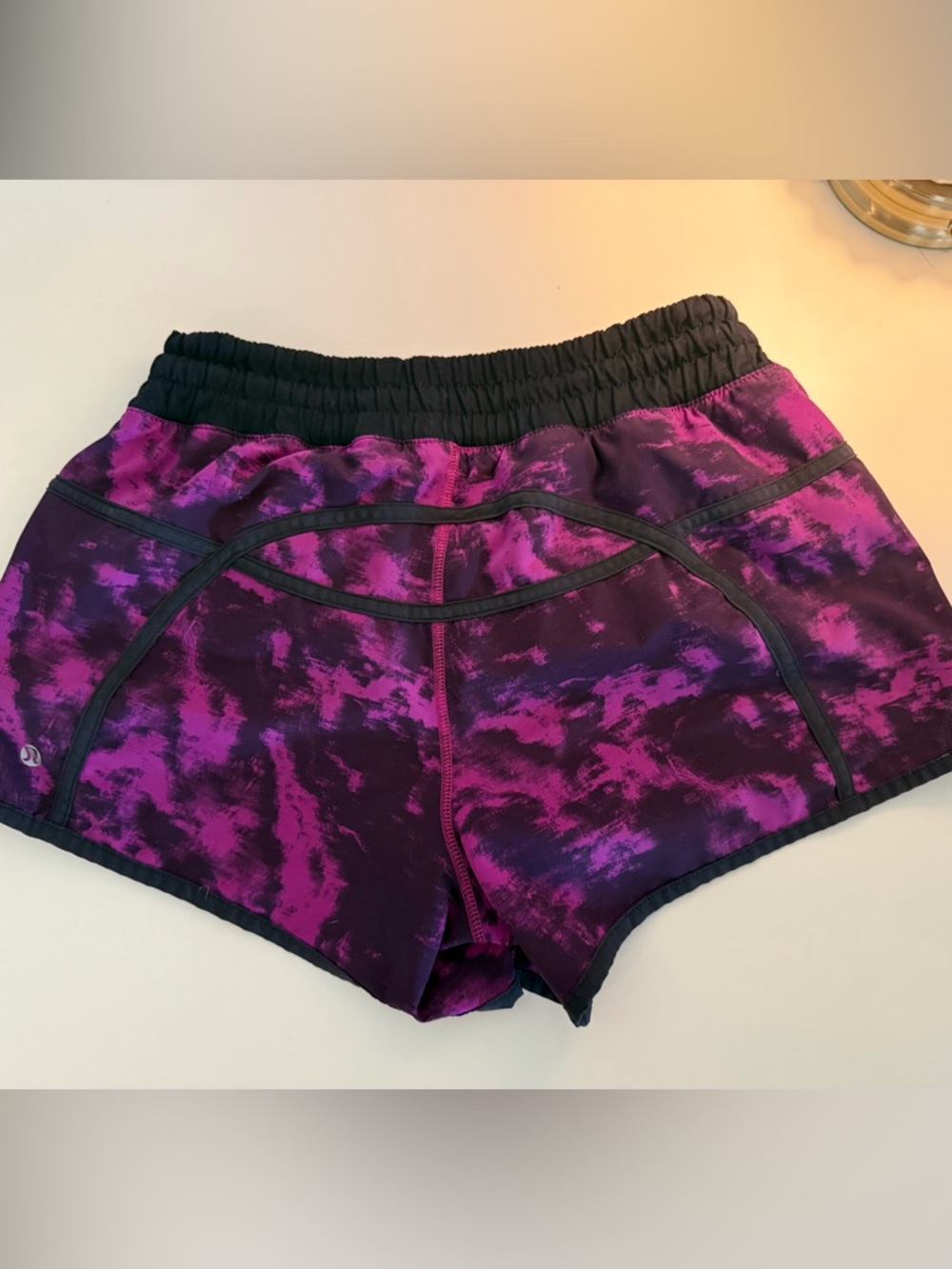 Lululemon Tracker Short III *4-way Stretch in Breezy Regal Plum Black/ Black 6
